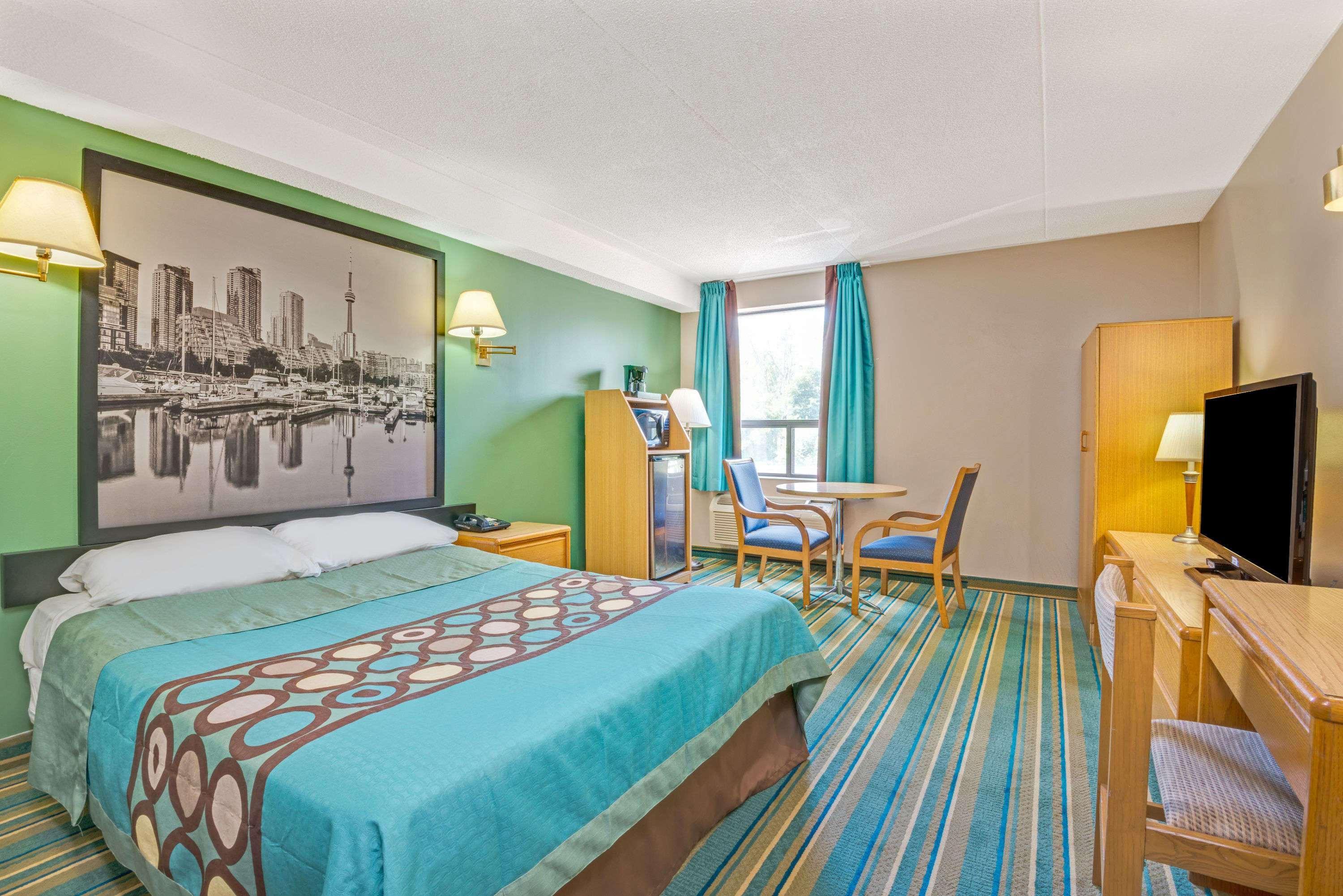 Super 8 By Wyndham Toronto East On Hotel Exterior photo