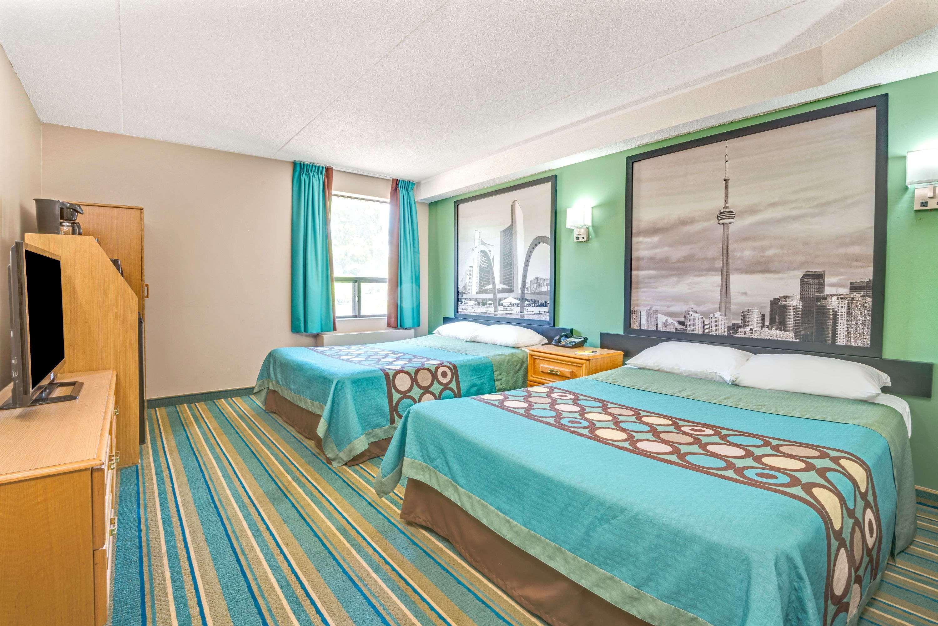 Super 8 By Wyndham Toronto East On Hotel Exterior photo