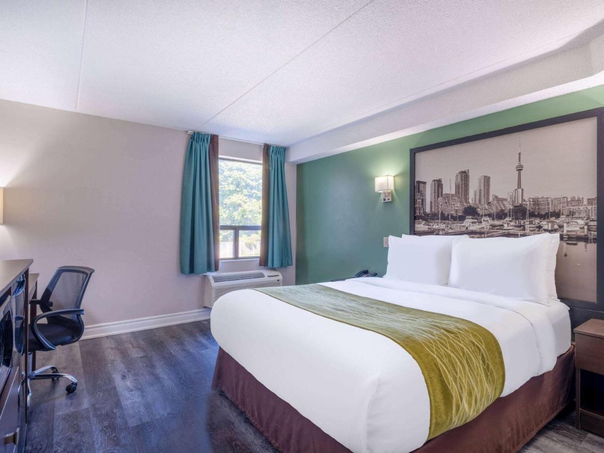 Super 8 By Wyndham Toronto East On Hotel Exterior photo