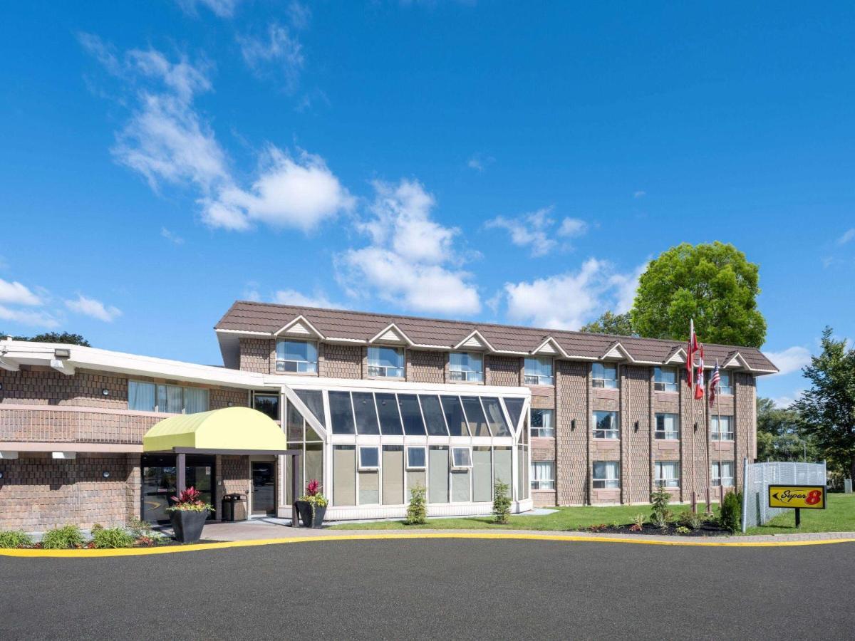 Super 8 By Wyndham Toronto East On Hotel Exterior photo